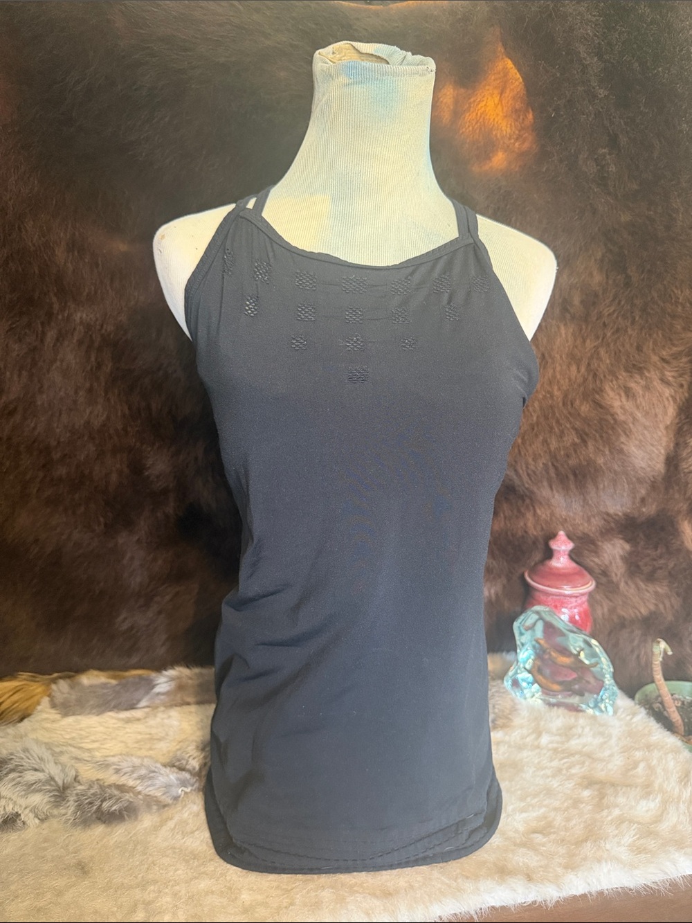 Women’s Black High-Neck Tank Top with built-in bra L (1975)